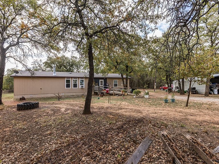 Listing photo 4