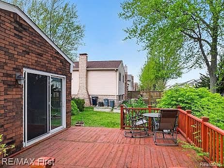 Listing photo 3