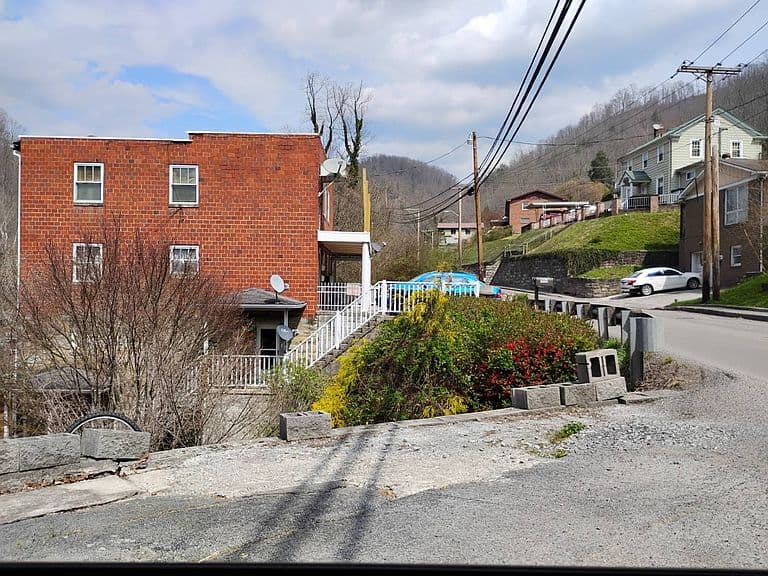 Listing photo 4
