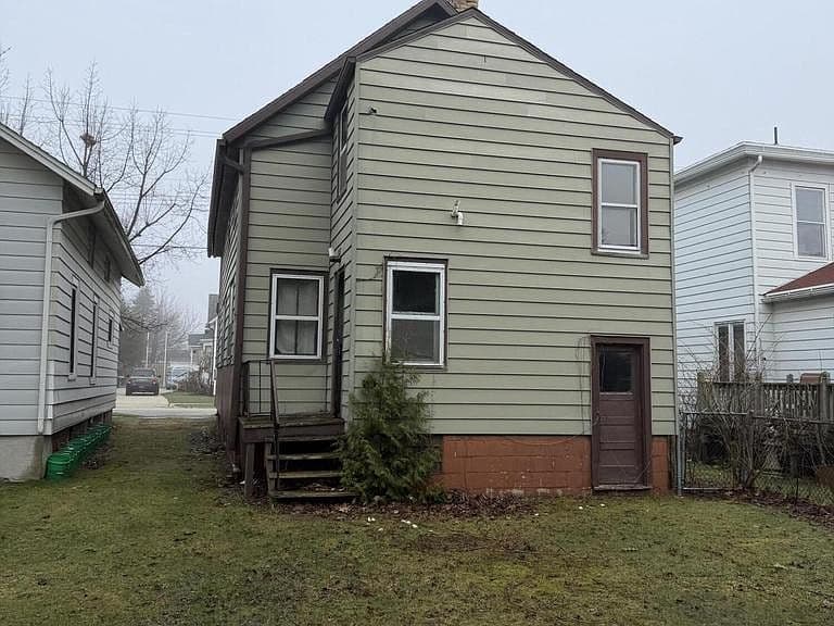 Listing photo 2