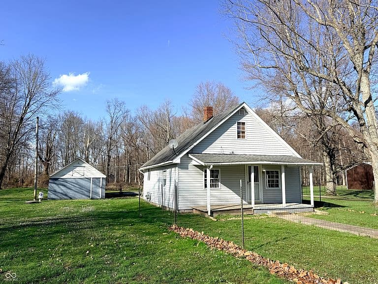 Listing photo 2