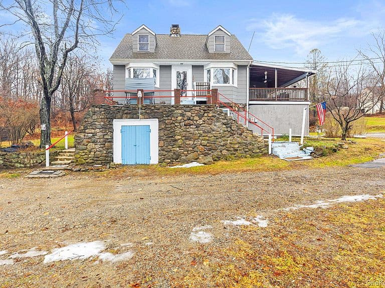 Listing photo 4