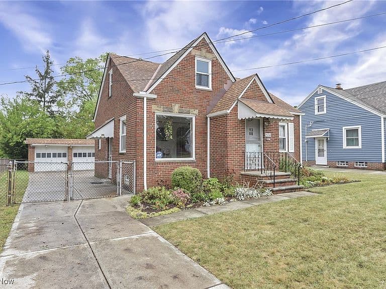 Listing photo 4