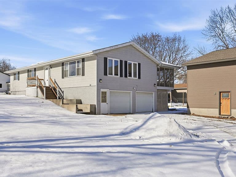 Listing photo 4
