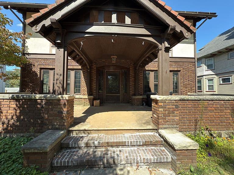 Listing photo 3