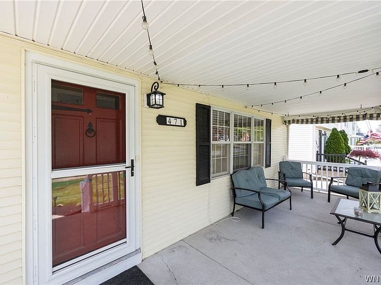 Listing photo 3