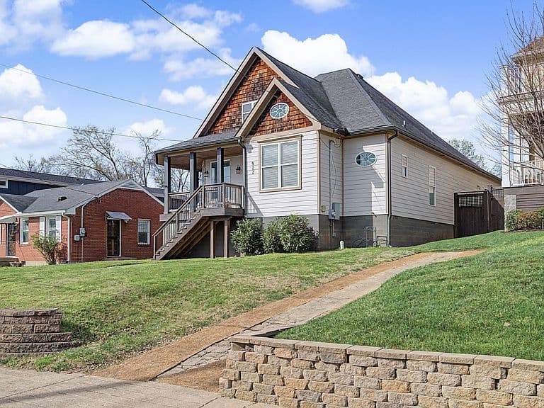 Listing photo 4
