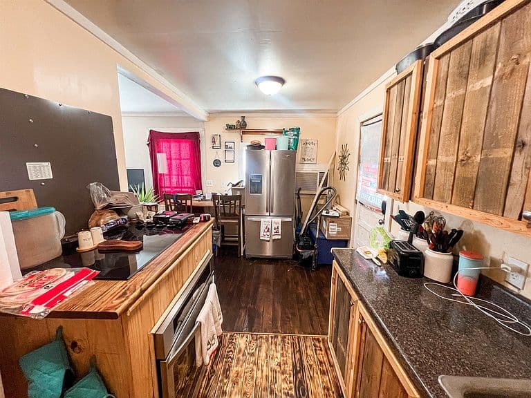 Listing photo 5