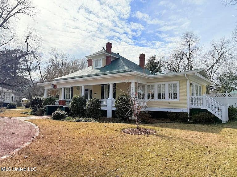 Listing photo 4