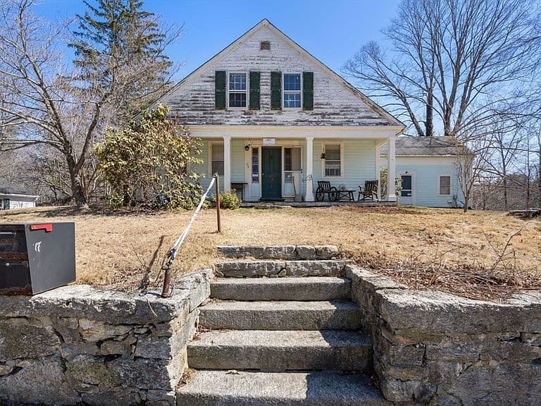 Listing photo 3