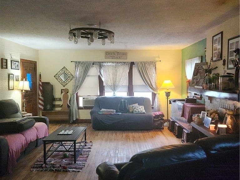 Listing photo 5