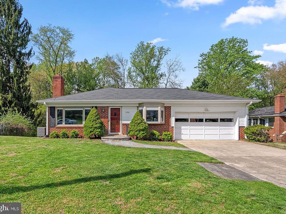 Primary listing photo