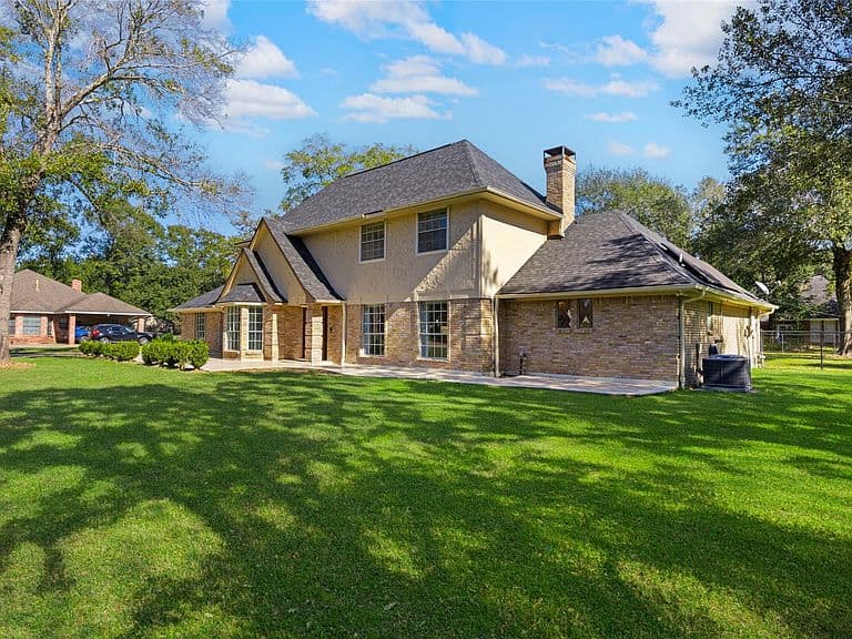 Listing photo 4