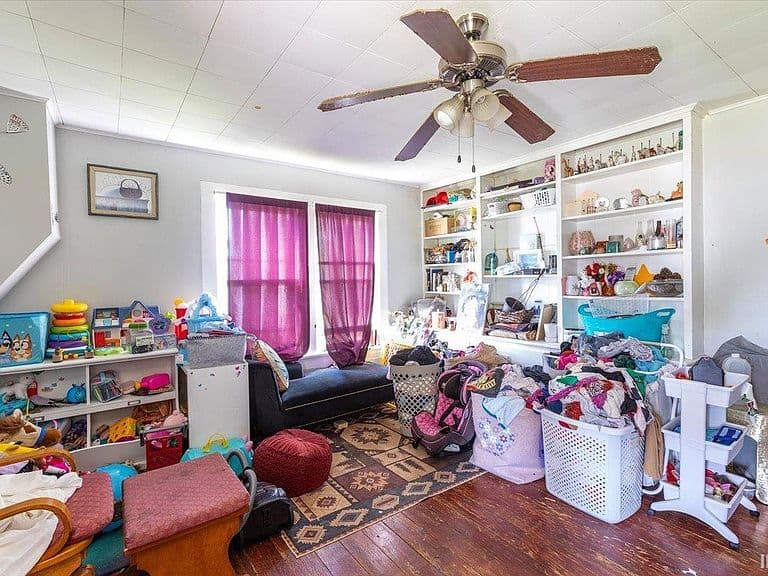 Listing photo 5