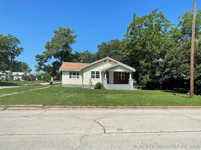Listing photo 3
