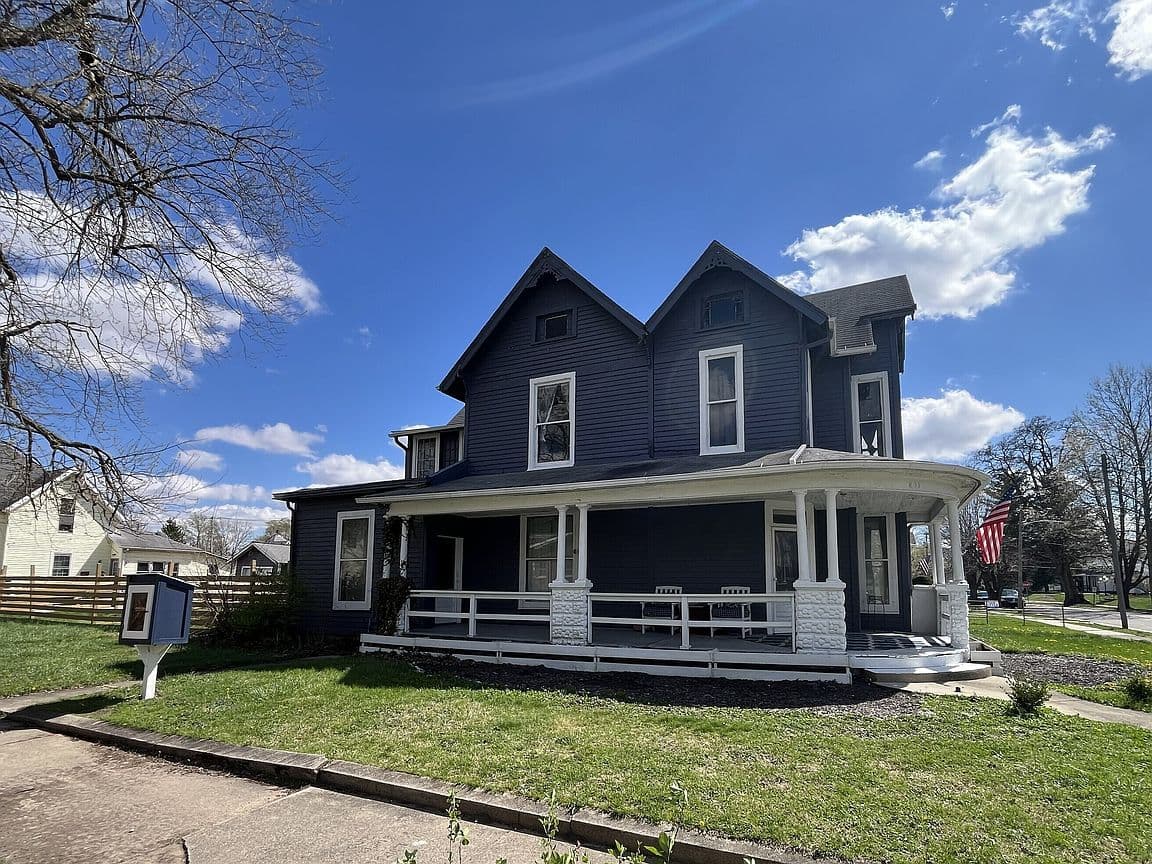 Primary listing photo
