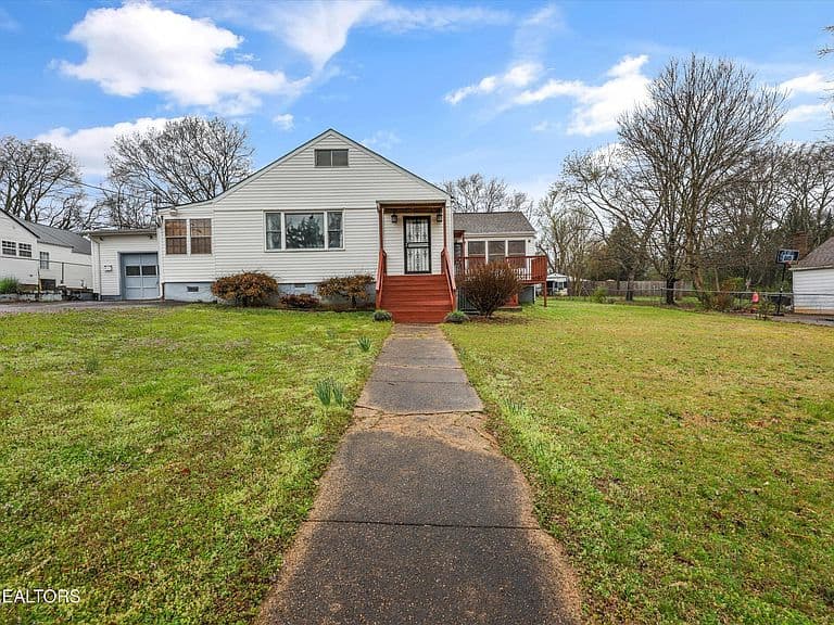 Listing photo 2