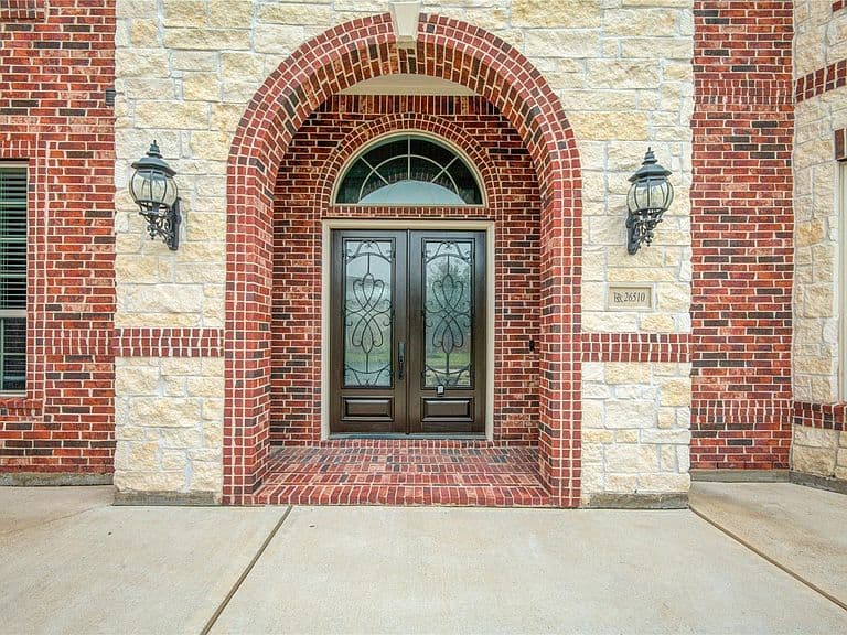Listing photo 3
