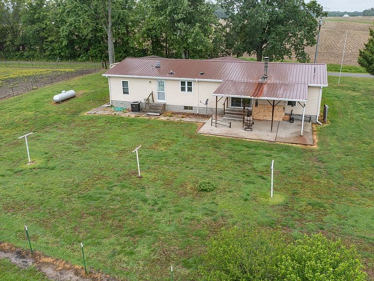 Listing photo 5
