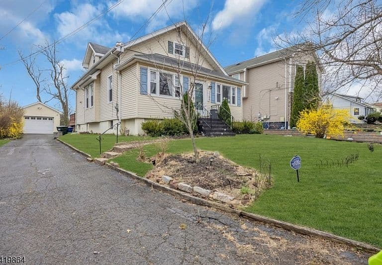 Listing photo 5
