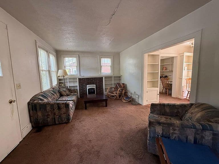 Listing photo 5