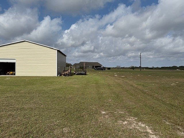 Listing photo 5