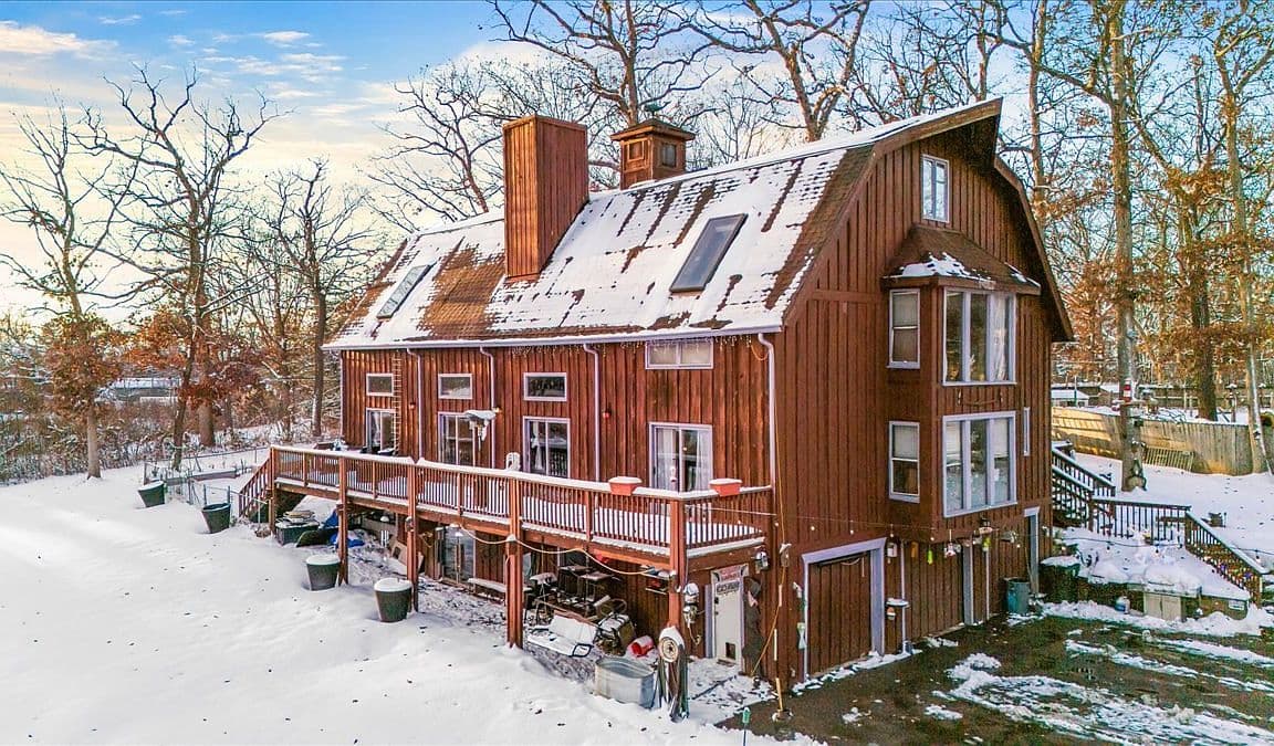 Primary listing photo