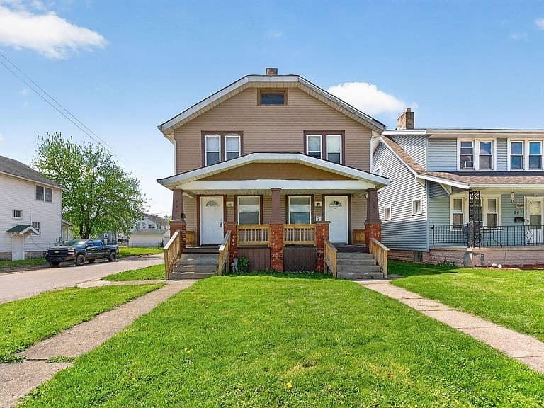 Listing photo 2