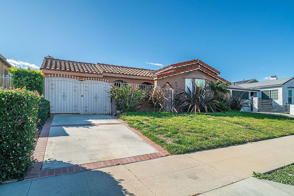 Primary listing photo