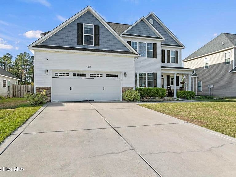 Listing photo 5