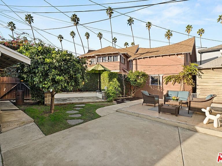 Listing photo 4