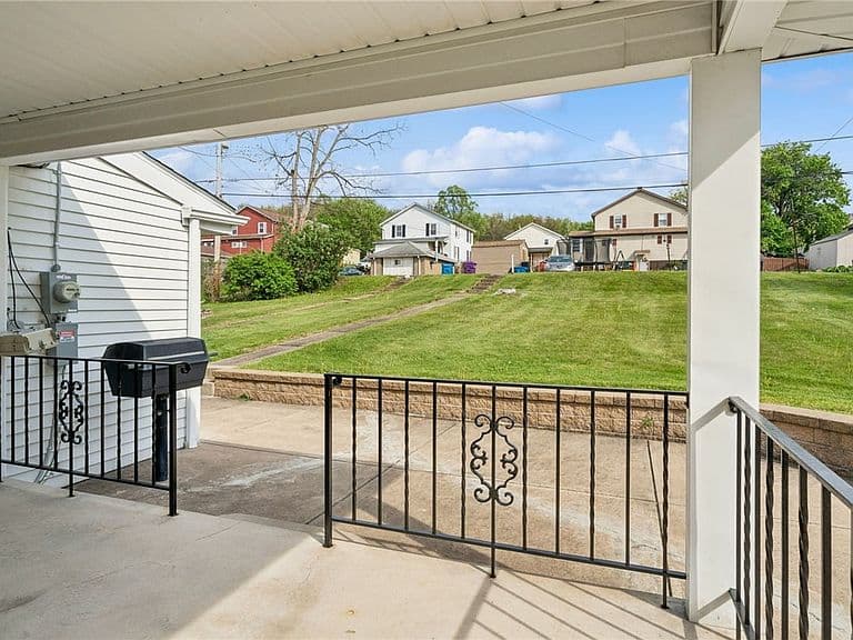 Listing photo 5