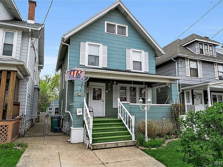 Listing photo 2