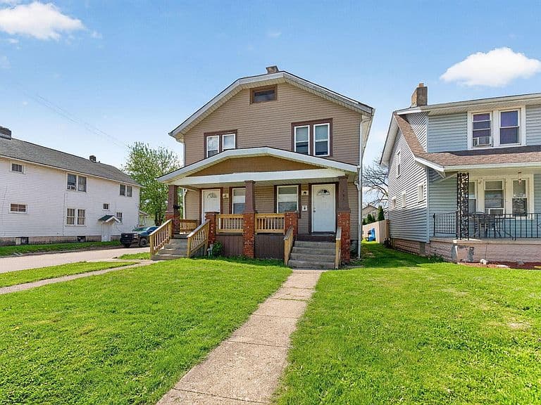 Listing photo 3