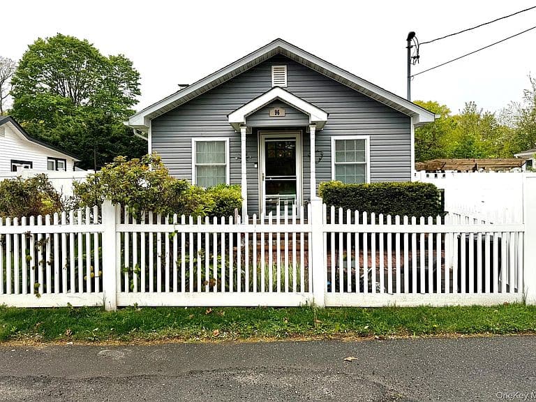 Listing photo