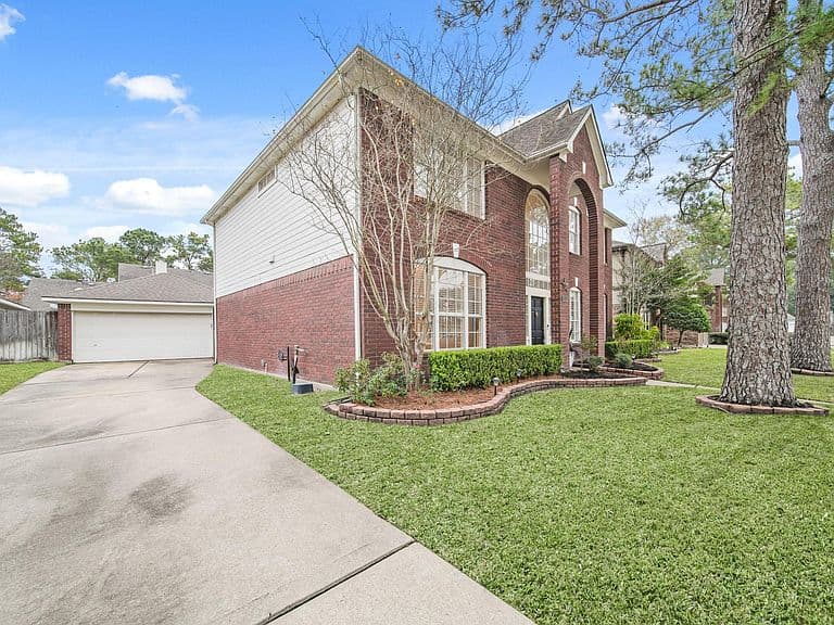 Listing photo 3