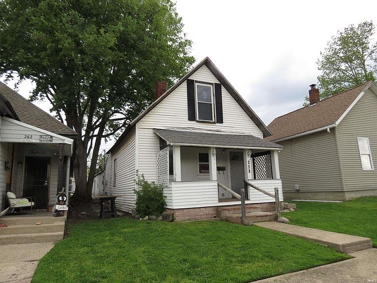 Listing photo 2