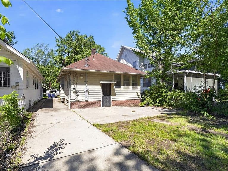 Listing photo 4
