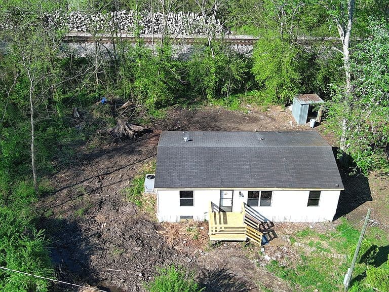 Listing photo