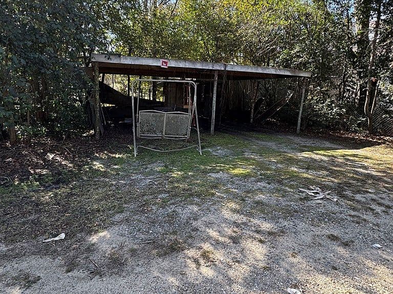 Listing photo 4