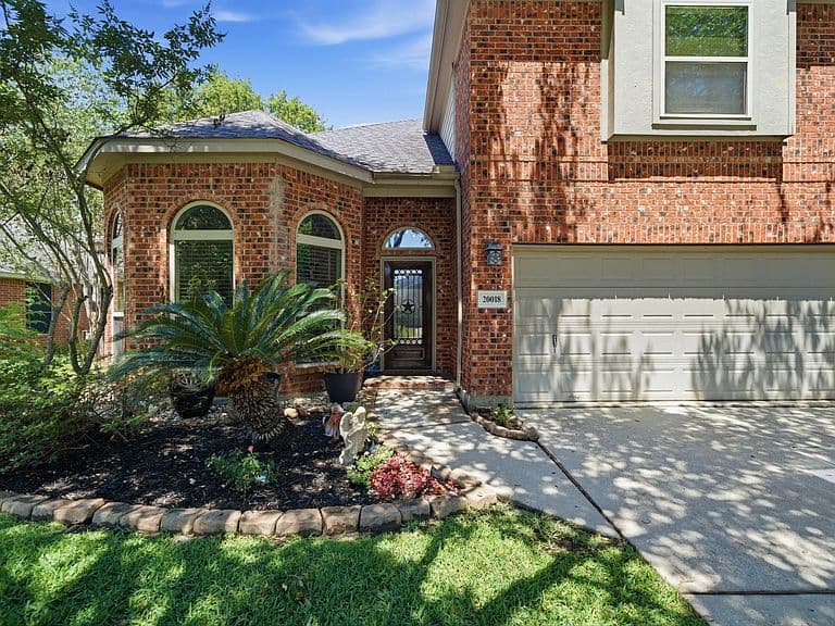 Listing photo 4