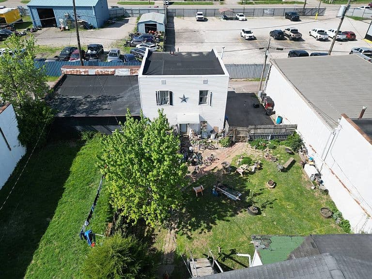 Listing photo 4