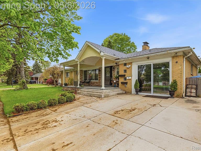 Listing photo 4