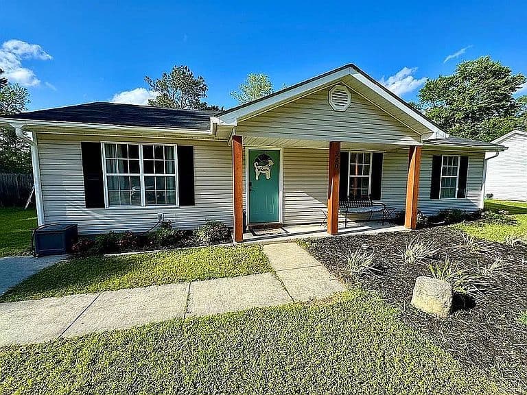 Listing photo 2