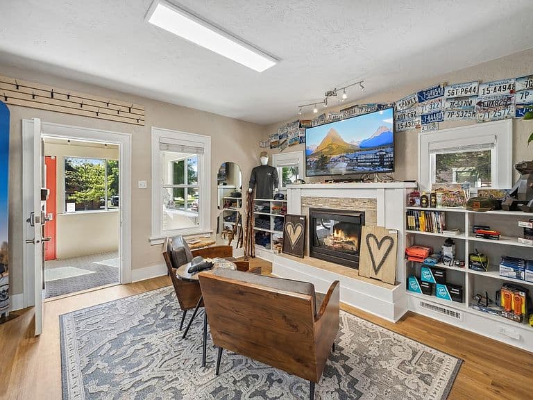 Listing photo 4