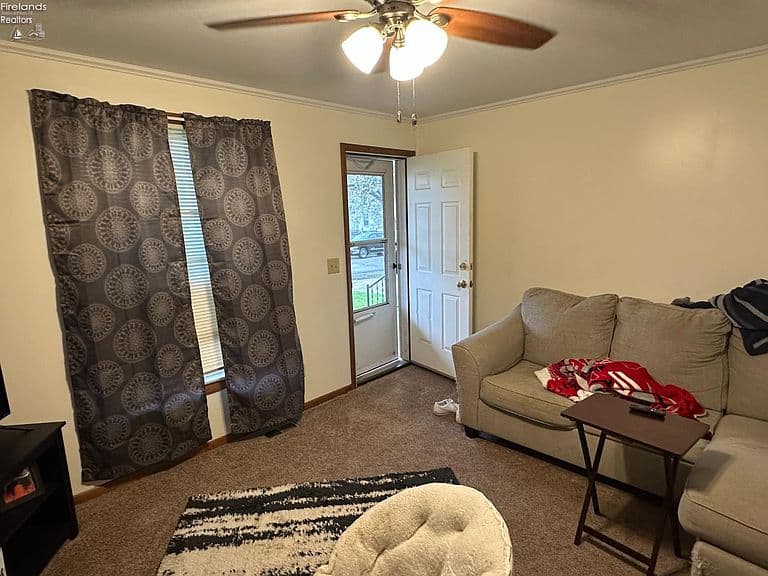 Listing photo 5