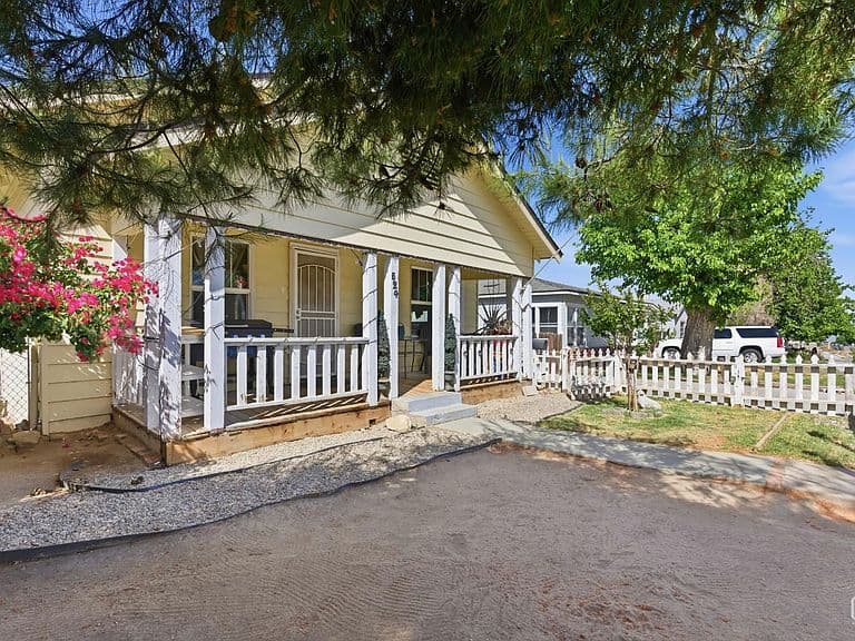 Listing photo 2