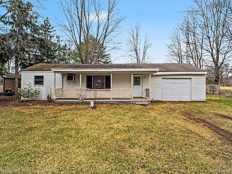 Listing photo 4