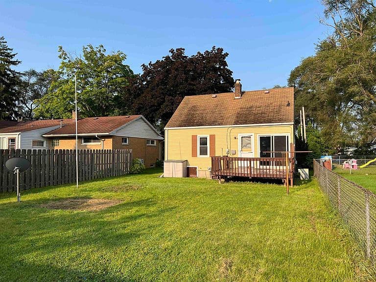 Listing photo 5