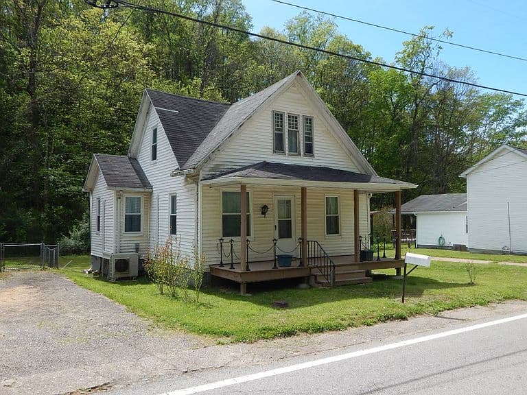 Listing photo 5